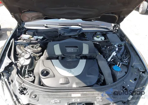 2010 Mercedes-Benz S 550 z USA, uszkodzony, nr VIN WDDNG7BB7AA349375